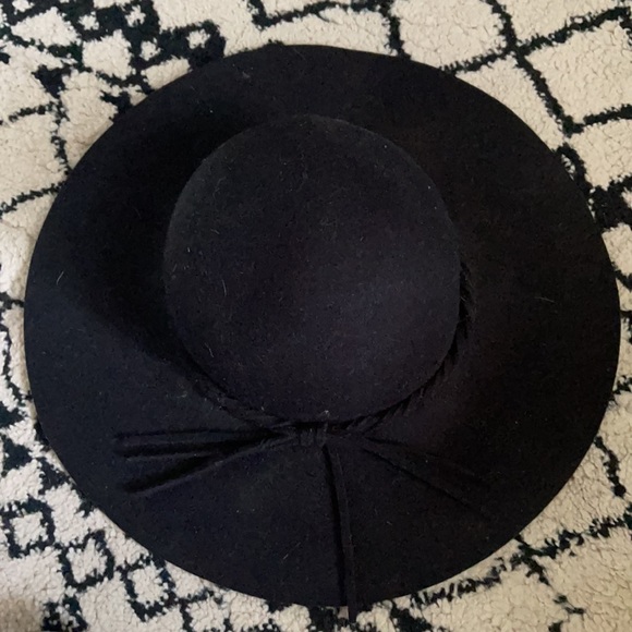 Accessories - Felt Floppy Hat